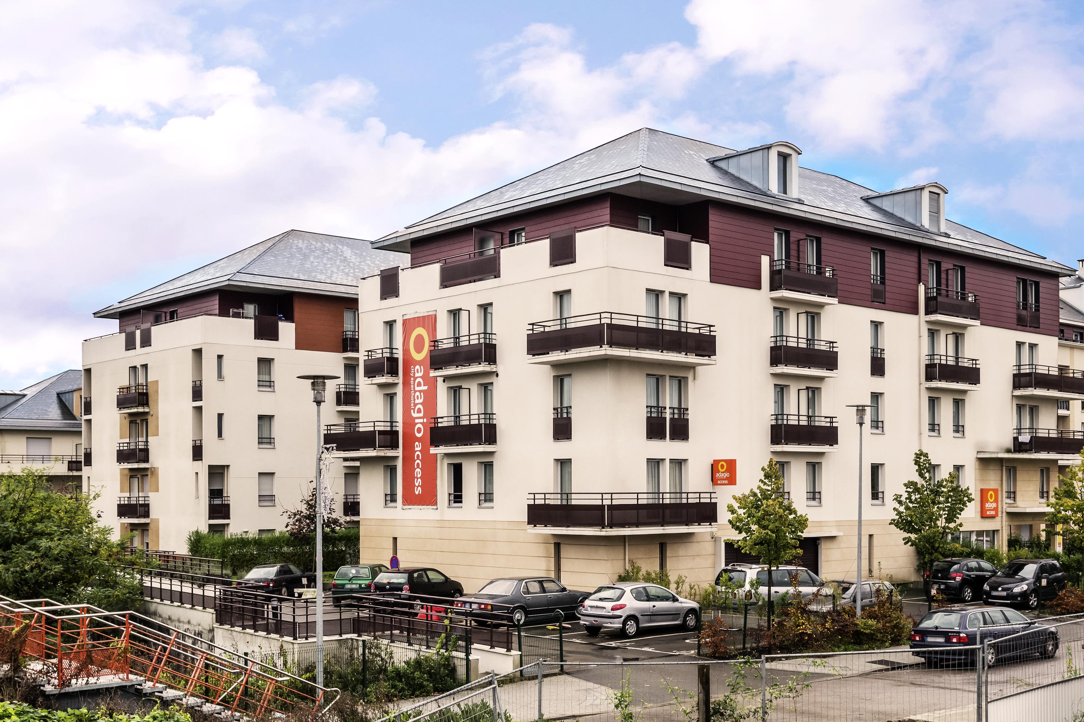 Aparthotel Adagio Access Carrieres Sous Poissy Exterior photo